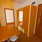 Beach Hotel 호텔 3*
